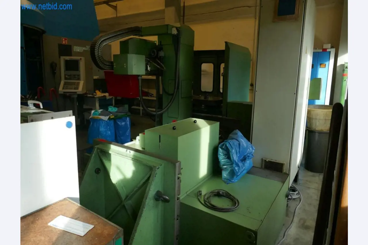 Machines du domaine de la construction de moules-7