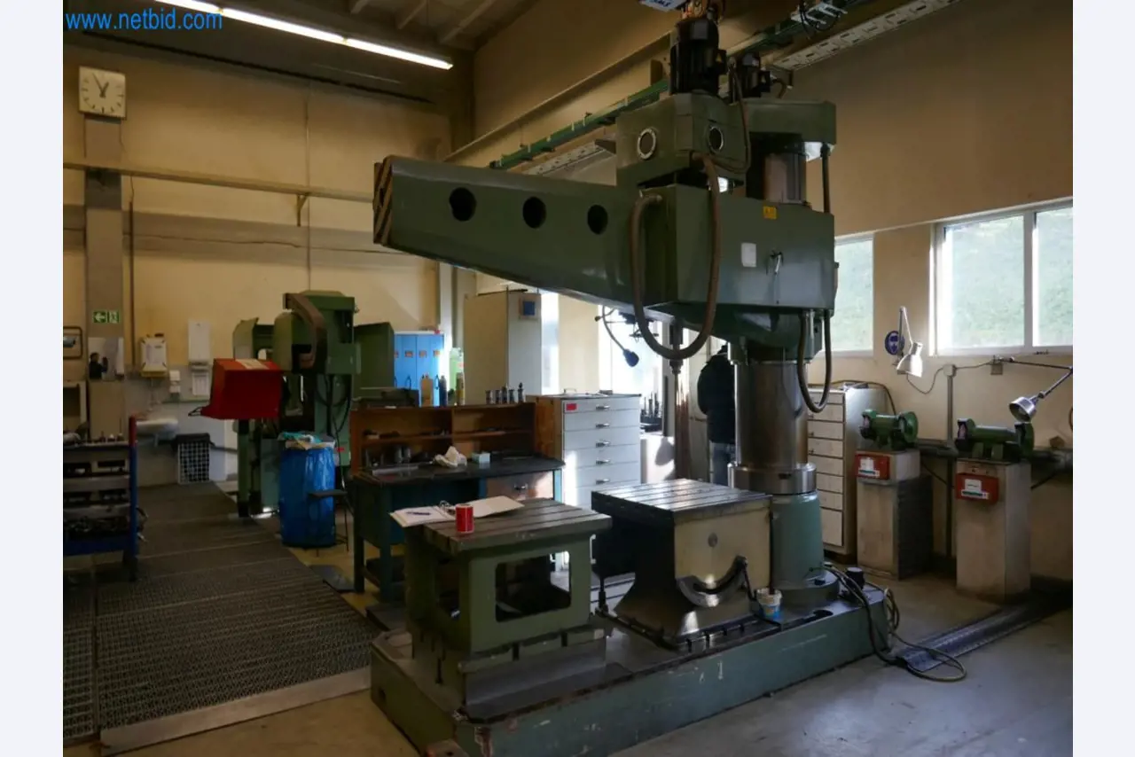 Machines du domaine de la construction de moules-4