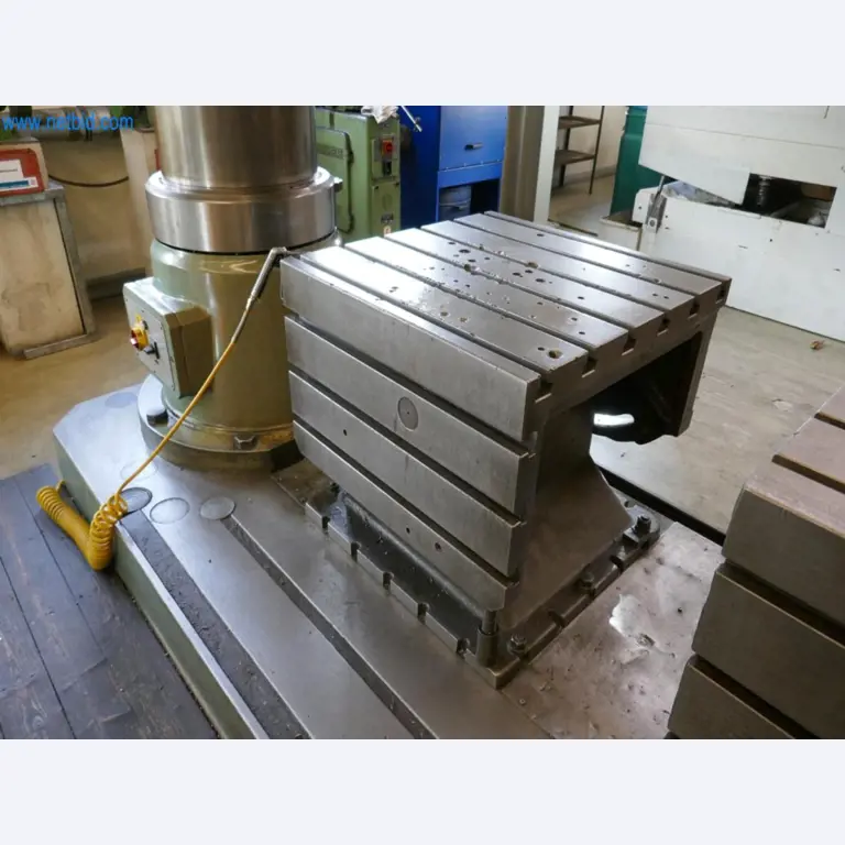 Machines du domaine de la construction de moules-6