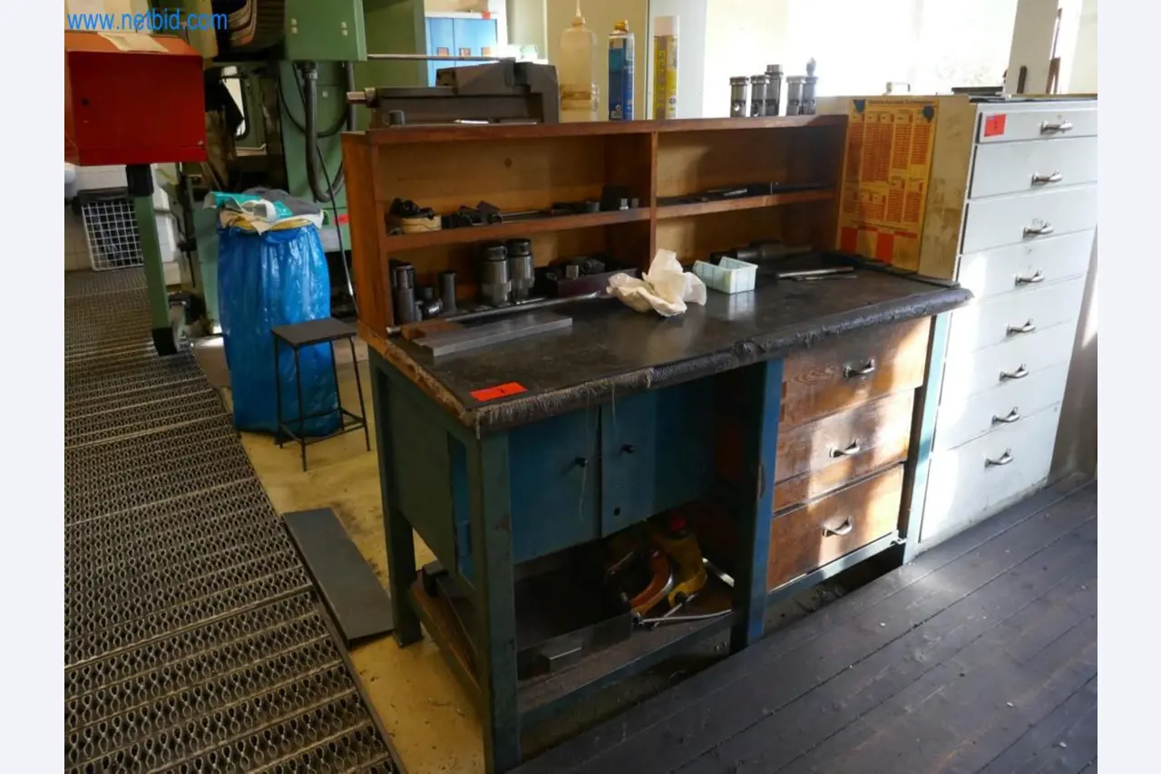 Machines du domaine de la construction de moules-7