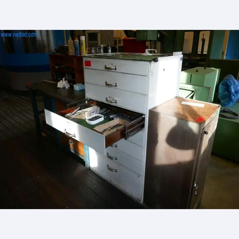 Machines du domaine de la construction de moules-8