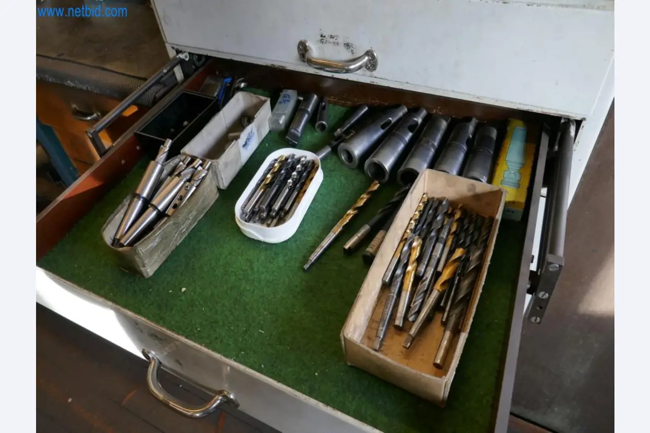 Machines du domaine de la construction de moules-9