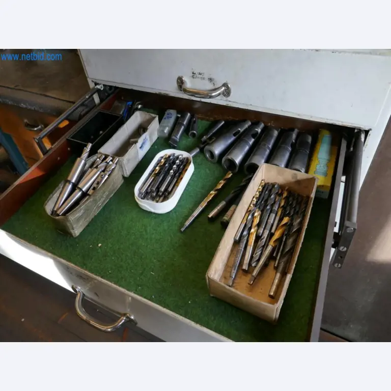 Machines du domaine de la construction de moules-9