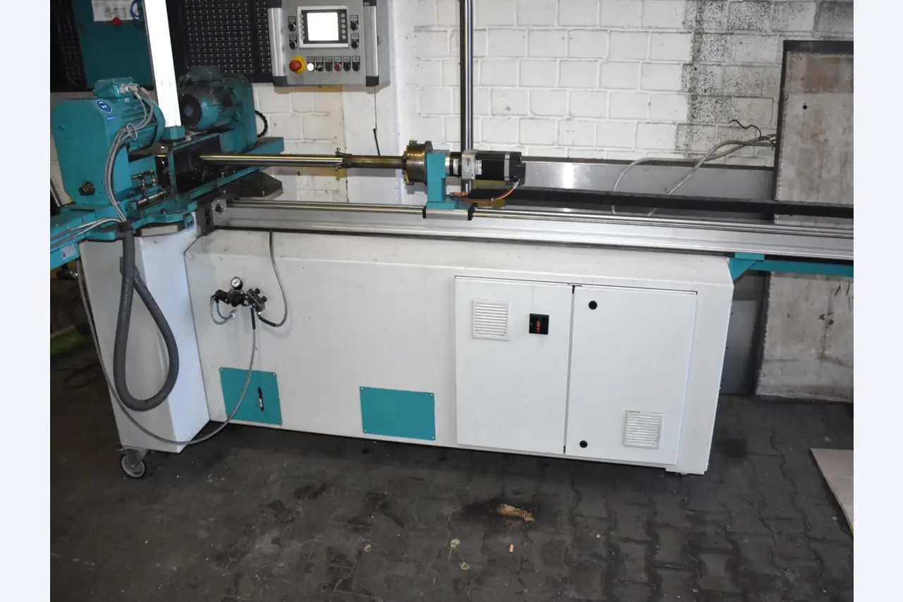 HURCO 5-axis machining center-3