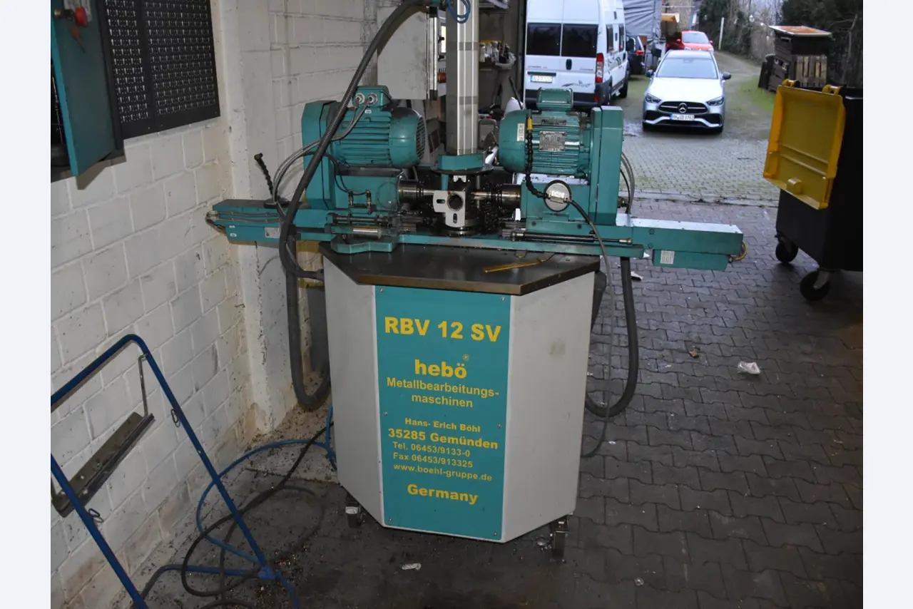 HURCO 5-axis machining center-5