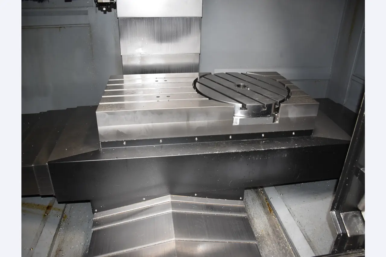 HURCO 5-axis machining center-13