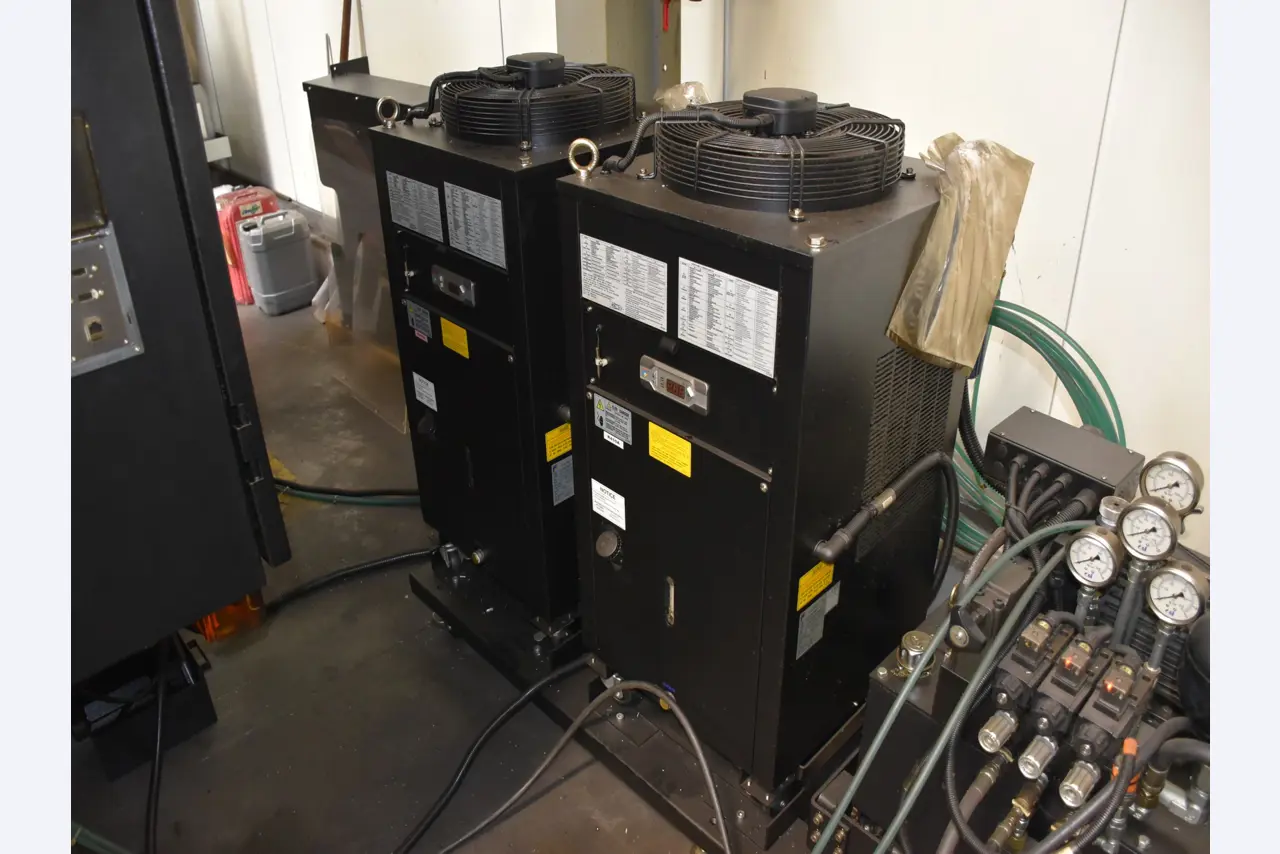 HURCO 5-axis machining center-17