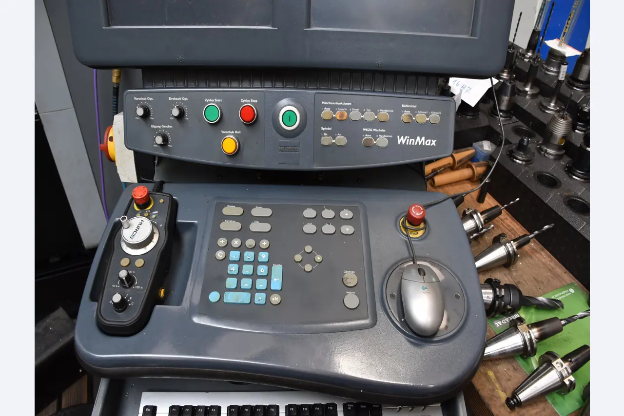 HURCO 5-axis machining center-4