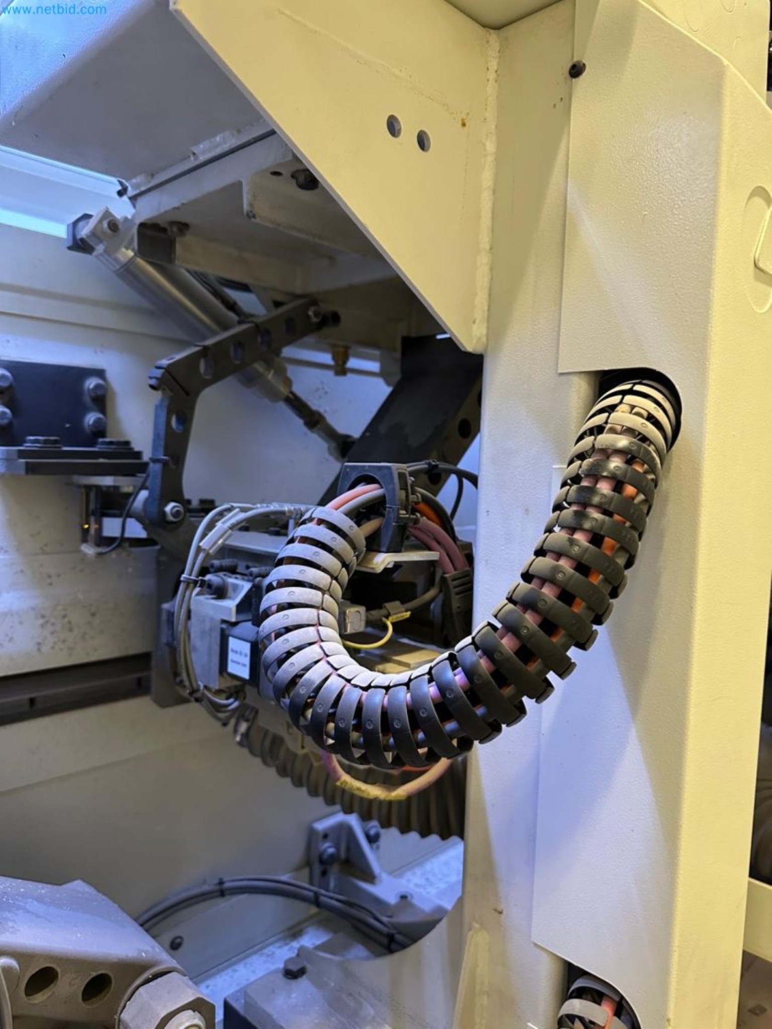 Single-sided edge banding machine SCM Stefani One-23