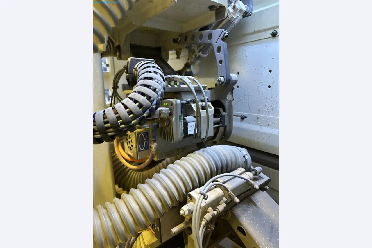 Single-sided edge banding machine SCM Stefani One-26