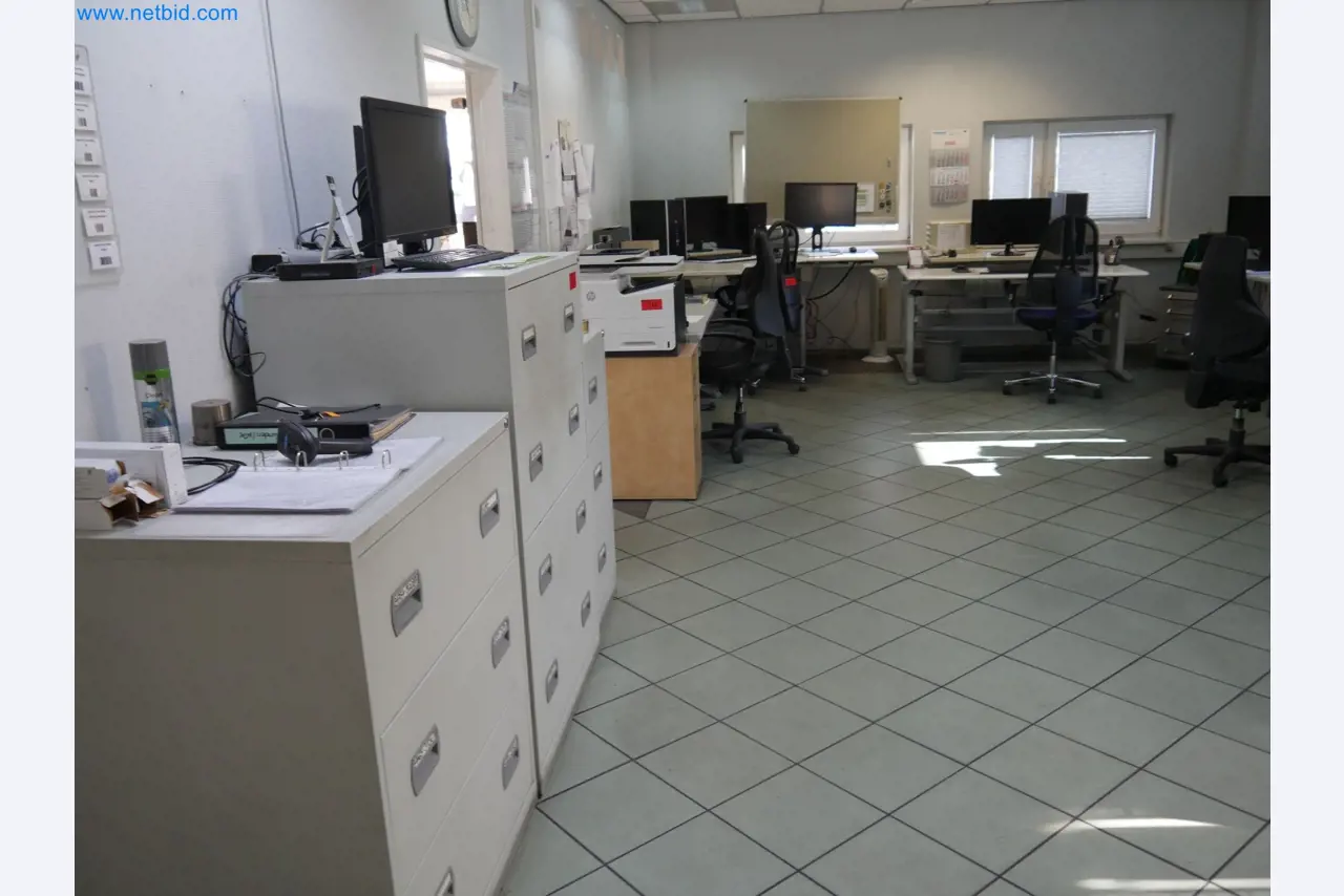 Maszyny z zakresu produkcji CNC i inżynierii mechanicznej-2