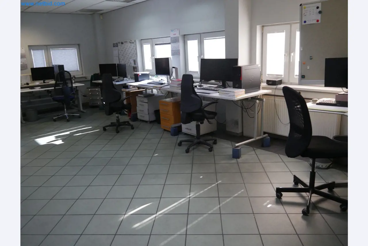 Maszyny z zakresu produkcji CNC i inżynierii mechanicznej-3