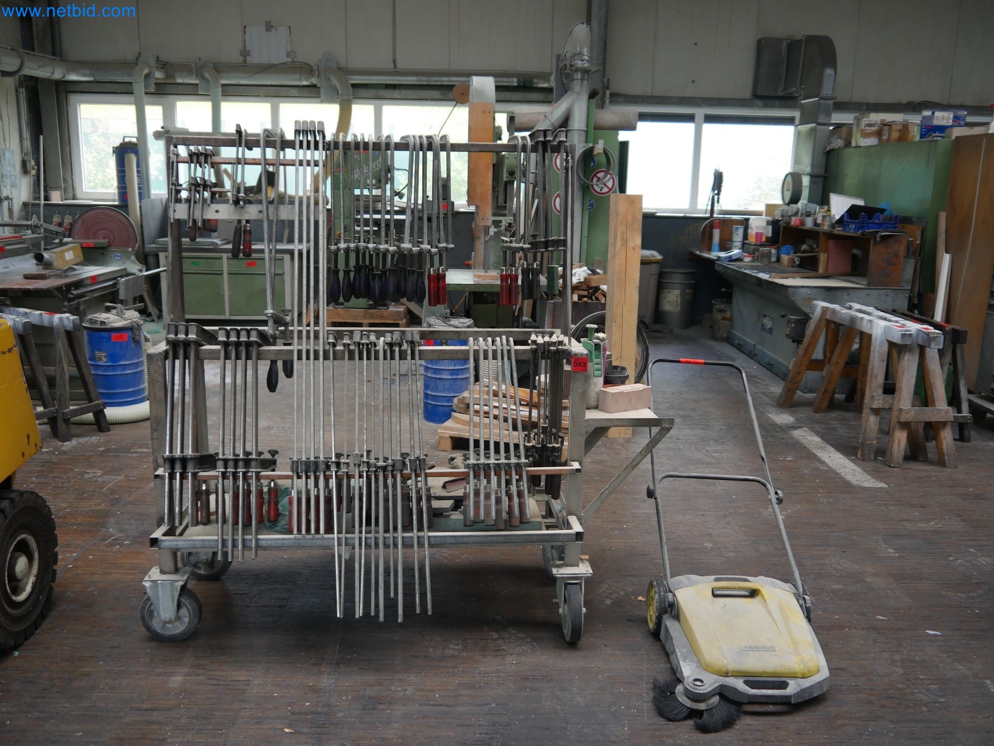 Maschinen aus dem Bereich CNC-Fertigung und Maschinenbau-1