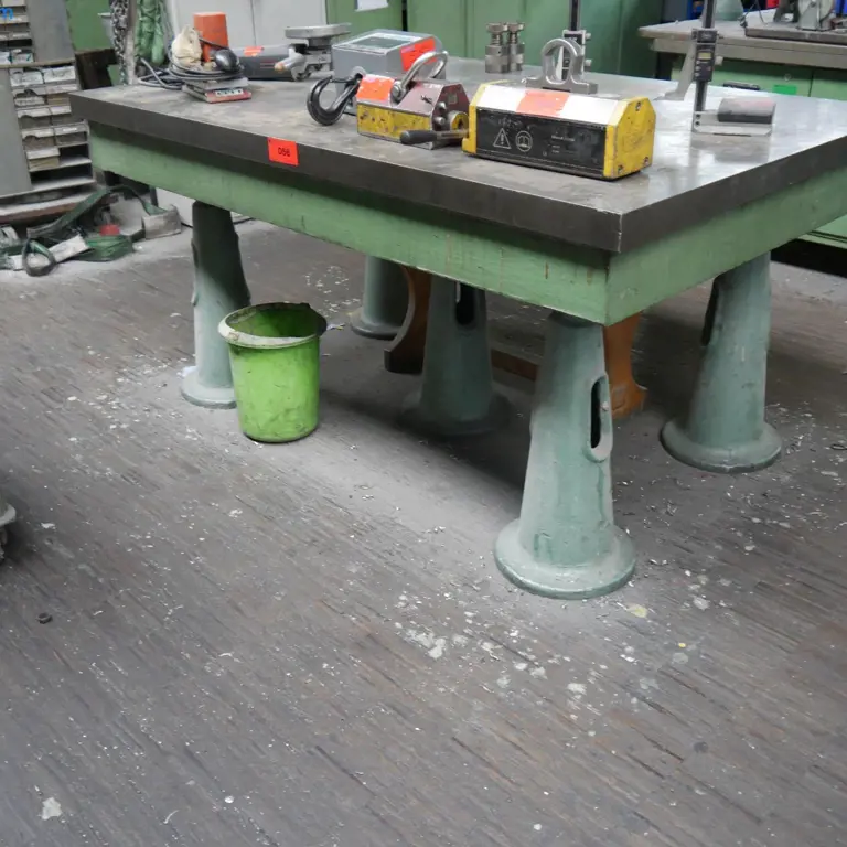 Stalen werktafel