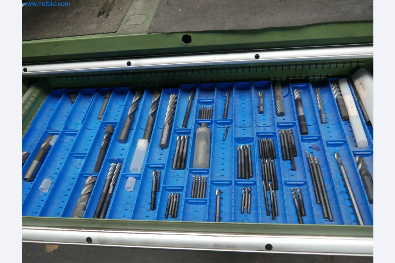 Máquinas del ámbito de la fabricación CNC y la ingeniería mecánica-11