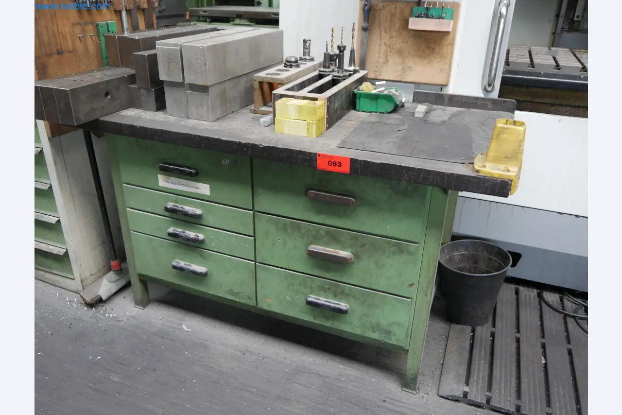 Máquinas del ámbito de la fabricación CNC y la ingeniería mecánica-1