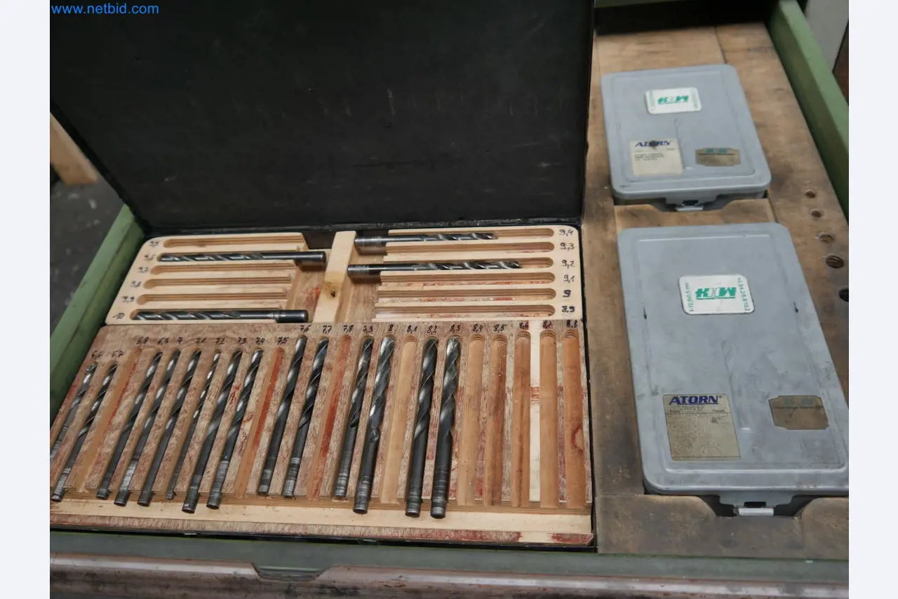 Máquinas del ámbito de la fabricación CNC y la ingeniería mecánica-5