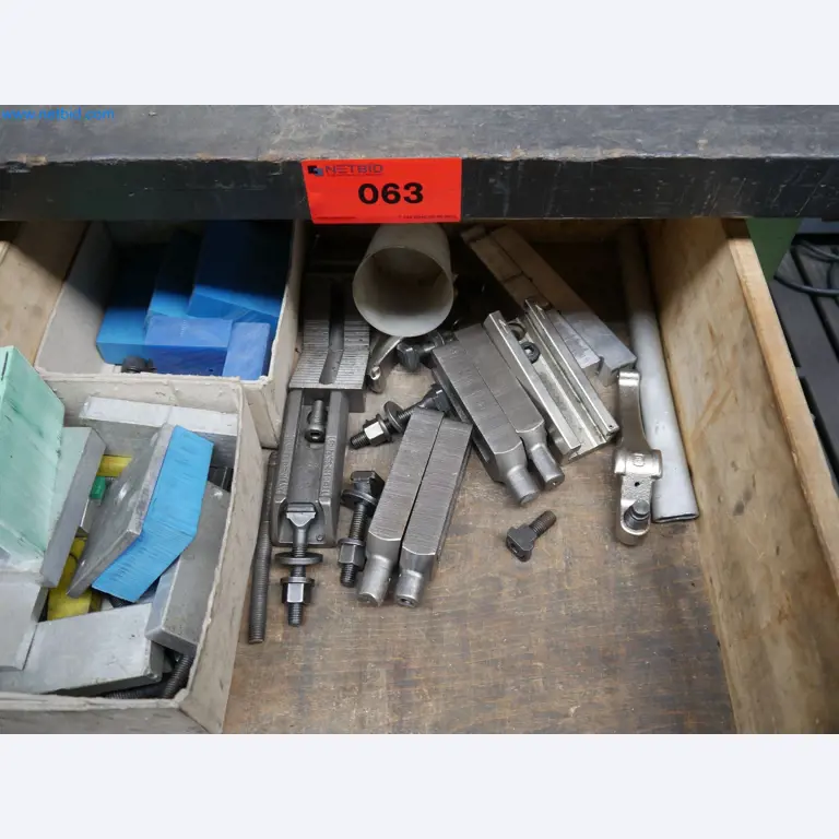 Máquinas del ámbito de la fabricación CNC y la ingeniería mecánica-8