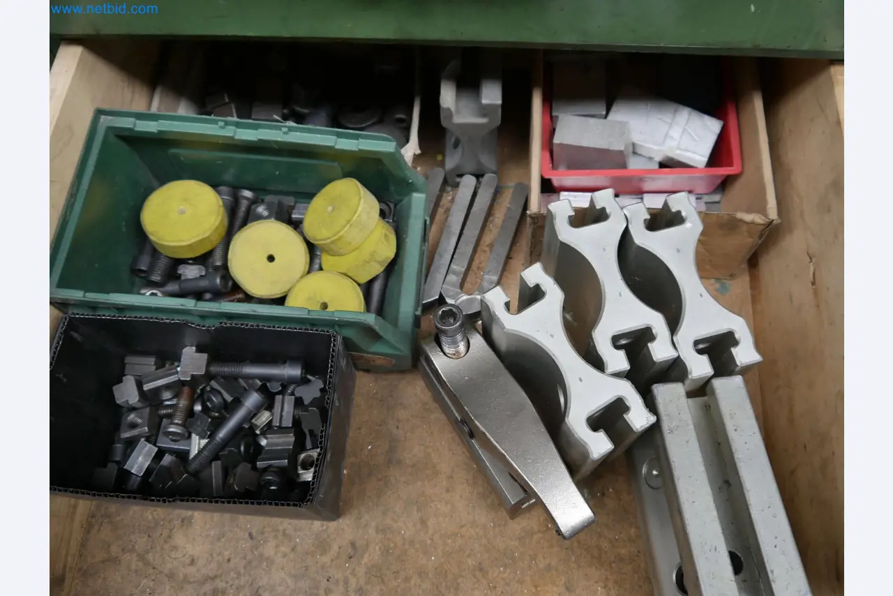 Máquinas del ámbito de la fabricación CNC y la ingeniería mecánica-9