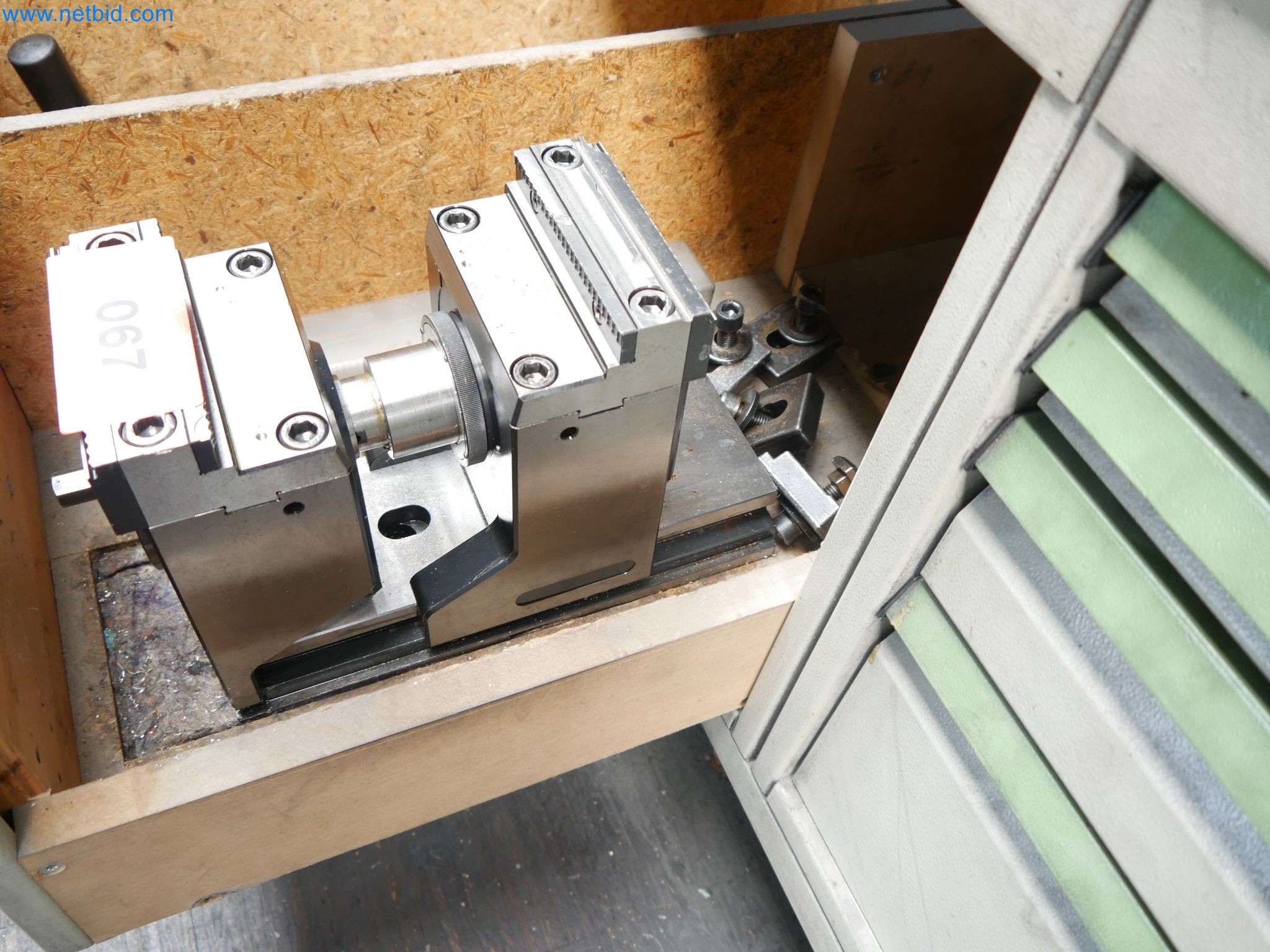 Maschinen aus dem Bereich CNC-Fertigung und Maschinenbau-1