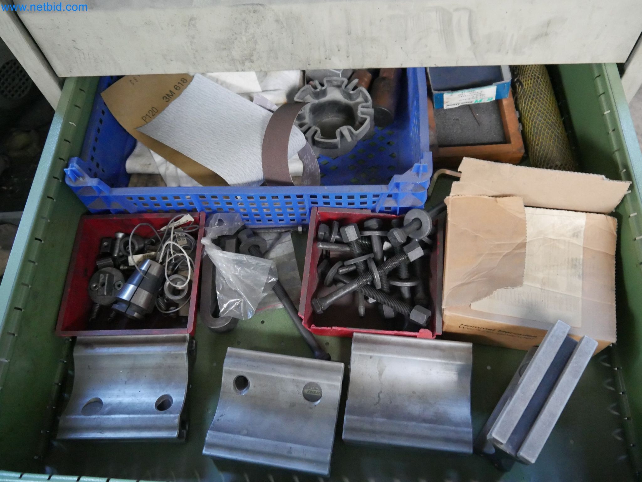 Maschinen aus dem Bereich CNC-Fertigung und Maschinenbau-10