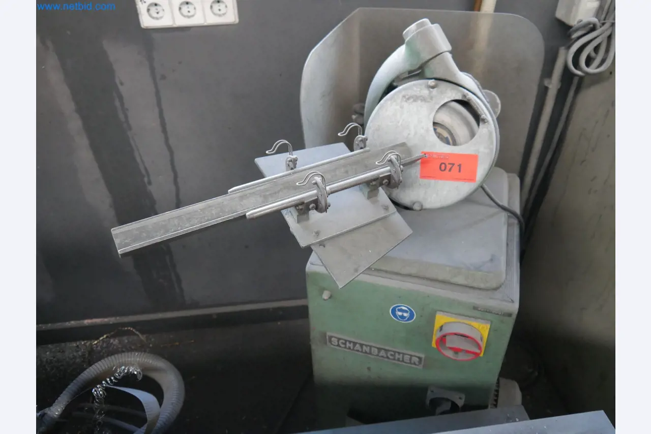 Stroje z oblasti CNC výroby a strojírenství-1