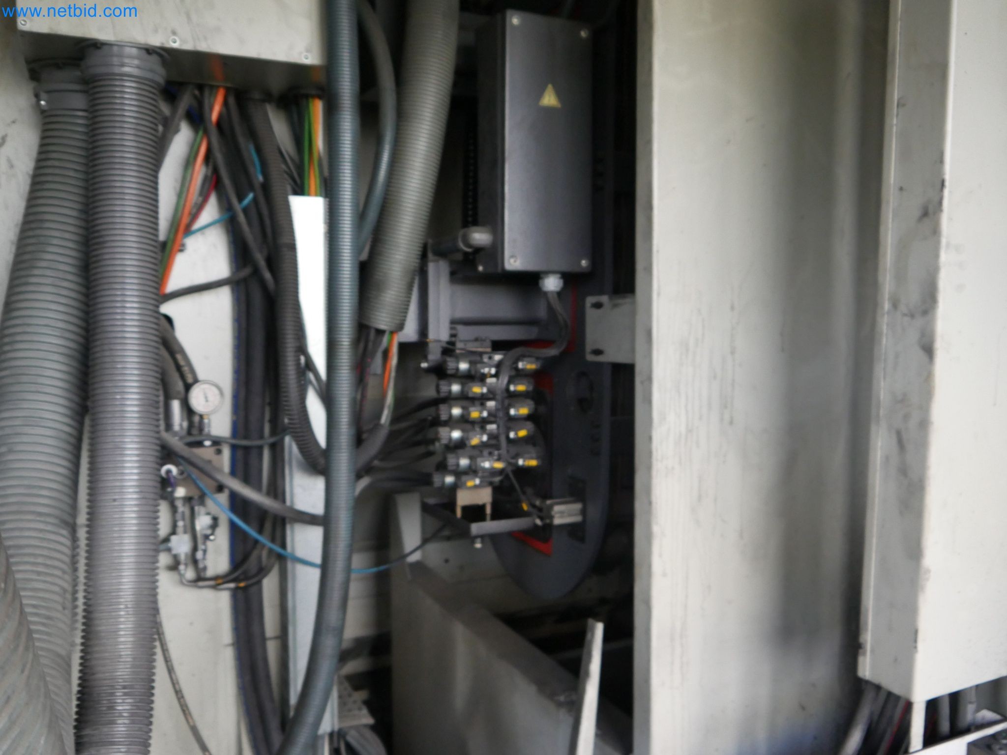 Maschinen aus dem Bereich CNC-Fertigung und Maschinenbau-13