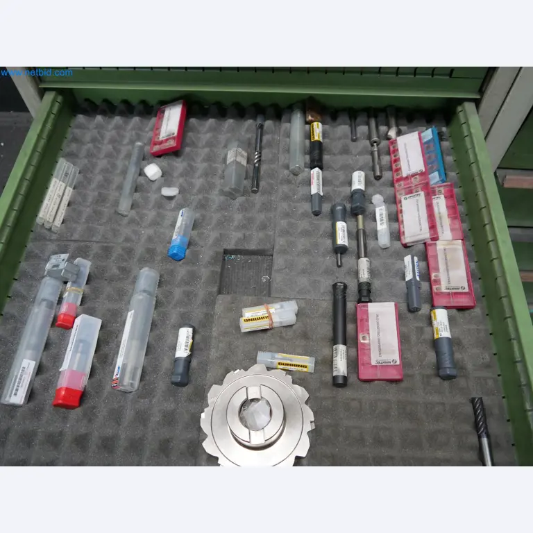 Stroje z oblasti CNC výroby a strojírenství-3