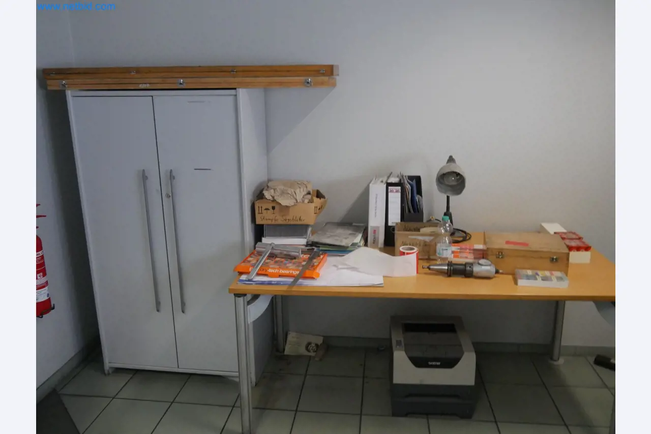 Máquinas del ámbito de la fabricación CNC y la ingeniería mecánica-3