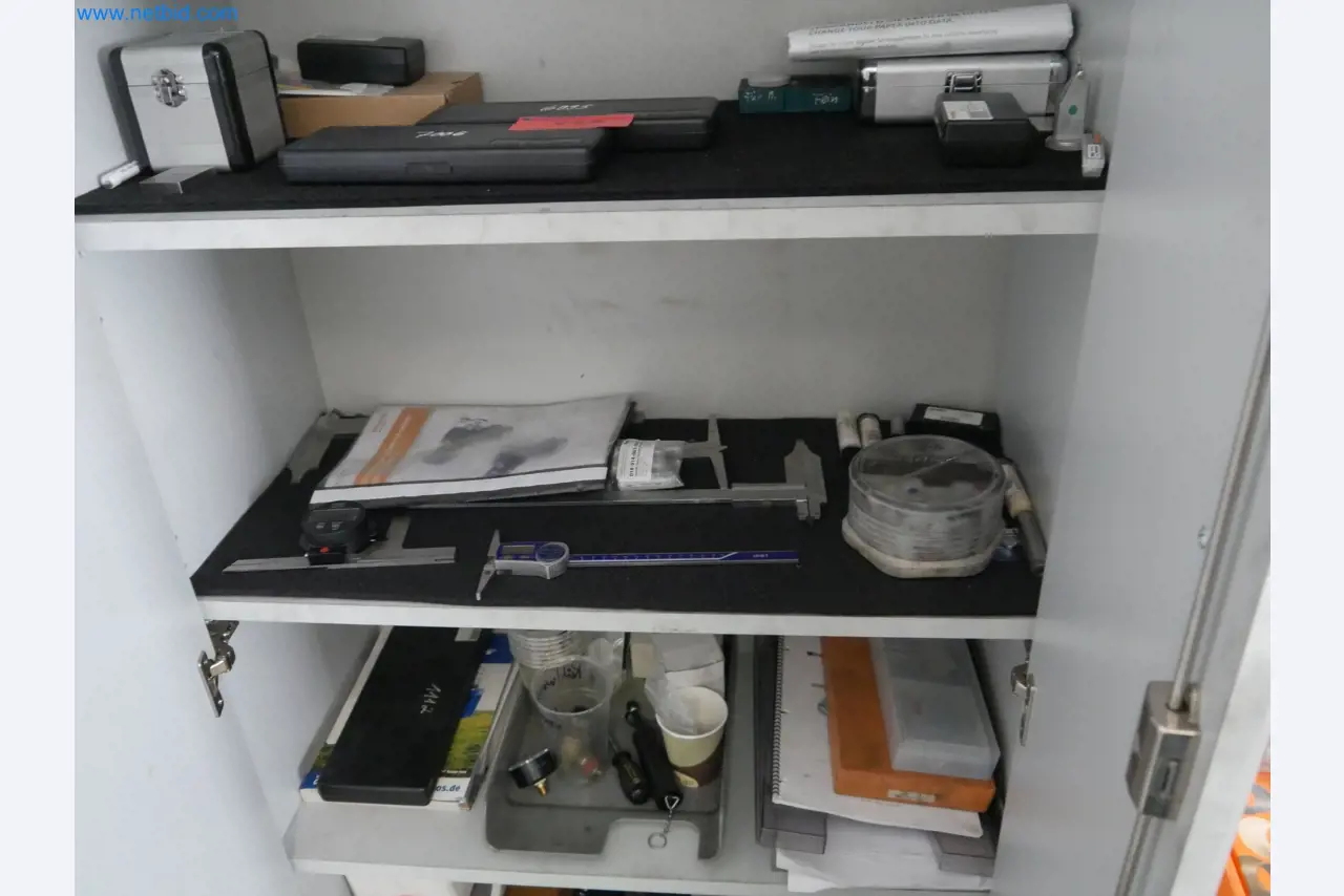 Máquinas del ámbito de la fabricación CNC y la ingeniería mecánica-1