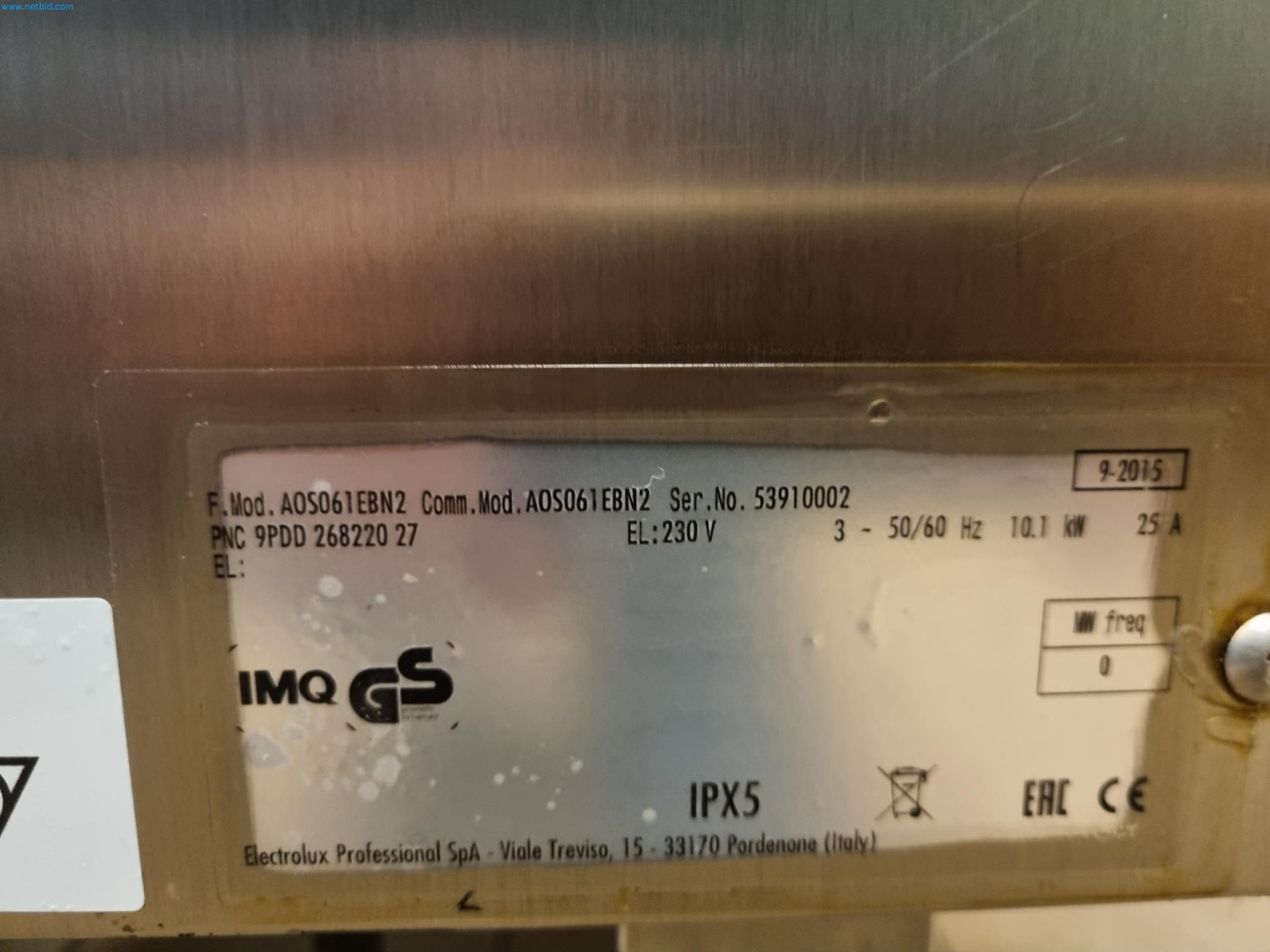 Equipamiento de cocina y comedor de la planta cerrada-11