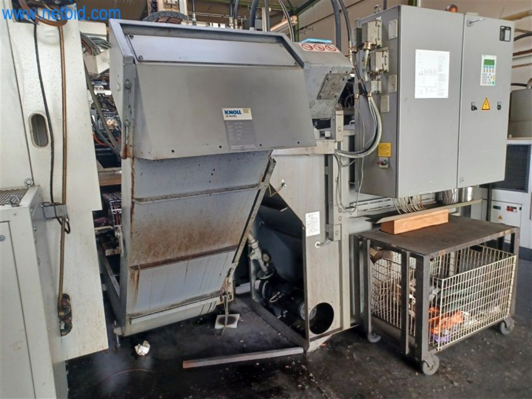 Metalworking machines: including machining centers with accessories-12