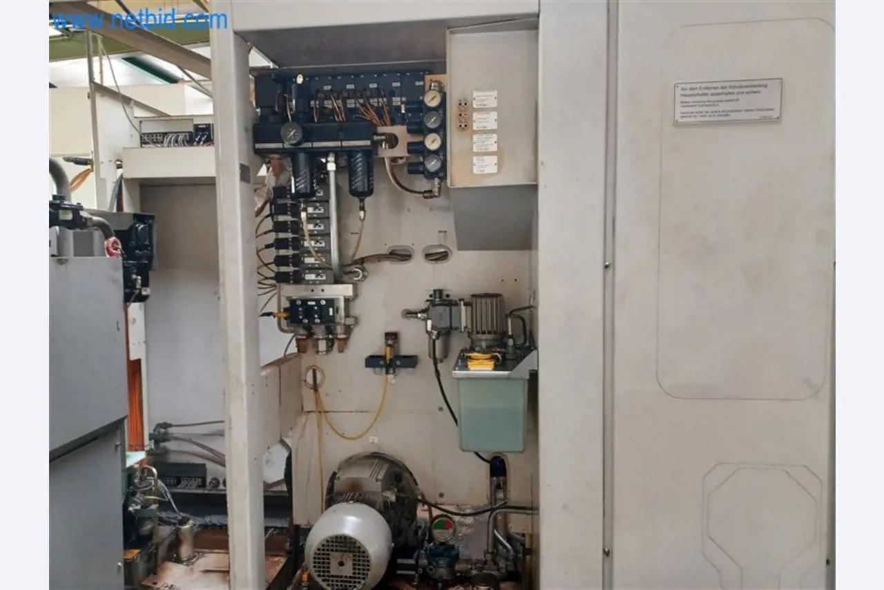 Metalworking machines: including machining centers with accessories-3