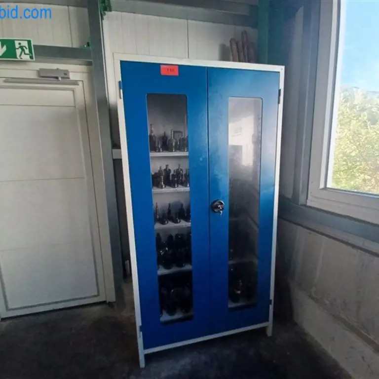 Tool holder cabinet