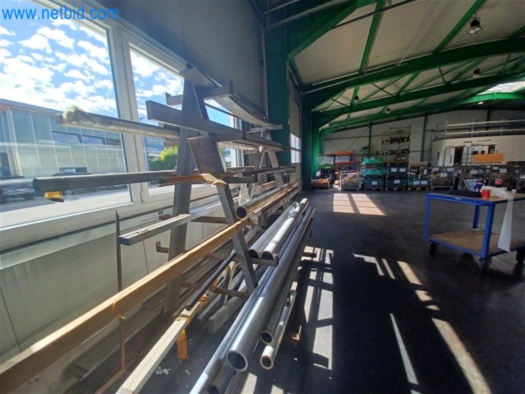 Machines pour le travail du métal : entre autres, centres d'usinage avec accessoires-2