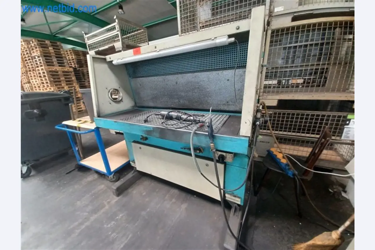 Machines pour le travail du métal : entre autres, centres d'usinage avec accessoires-3