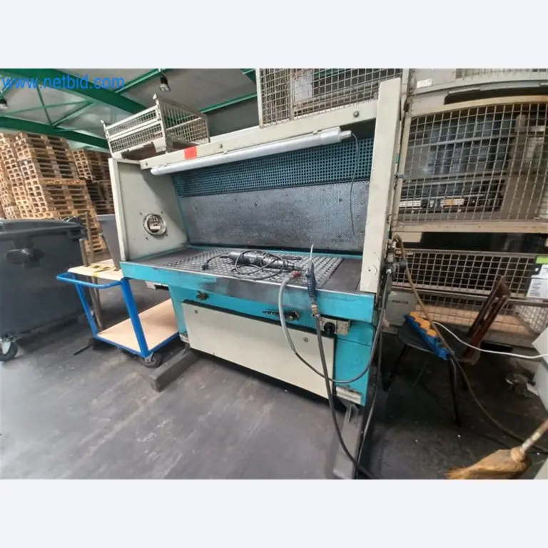 Machines pour le travail du métal : entre autres, centres d'usinage avec accessoires-3