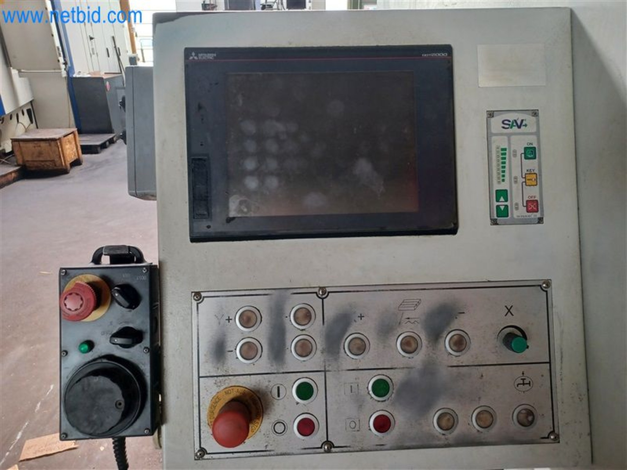 Máquinas para trabalhar metais: incluindo centros de maquinagem com acessórios-3