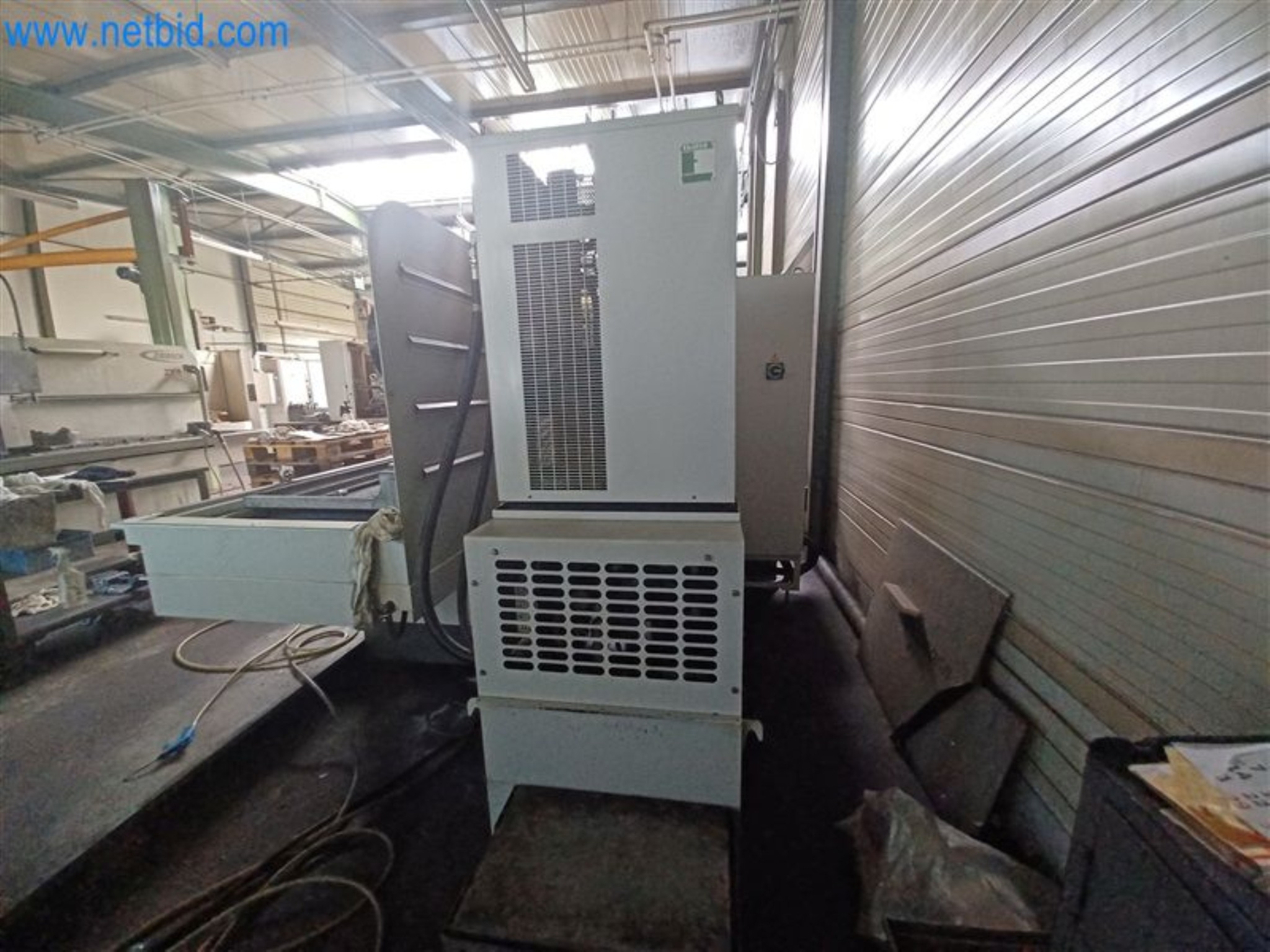 Máquinas para trabalhar metais: incluindo centros de maquinagem com acessórios-6