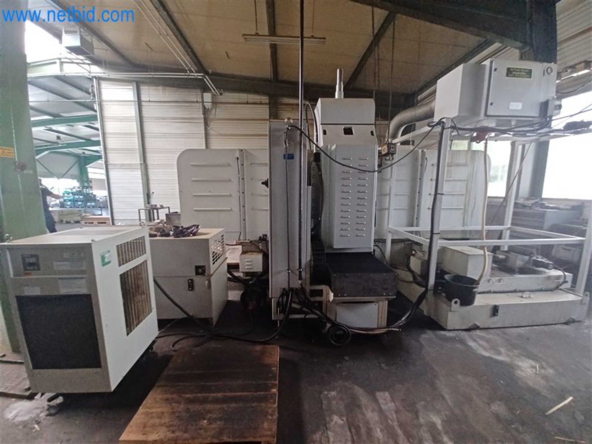 Máquinas para trabajar los metales: incluidos los centros de mecanizado con accesorios-9