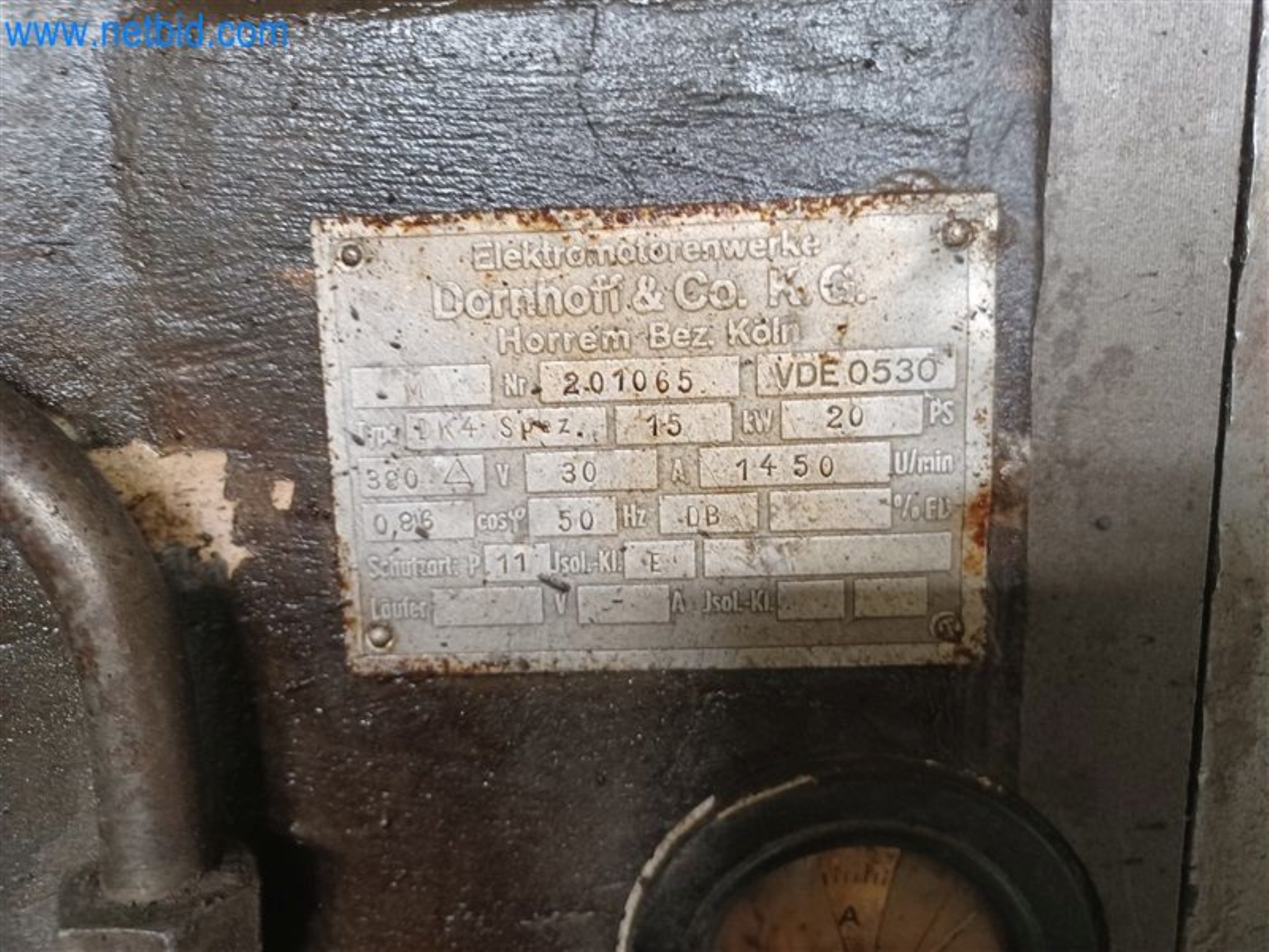 Máquinas para trabajar los metales: incluidos los centros de mecanizado con accesorios-2