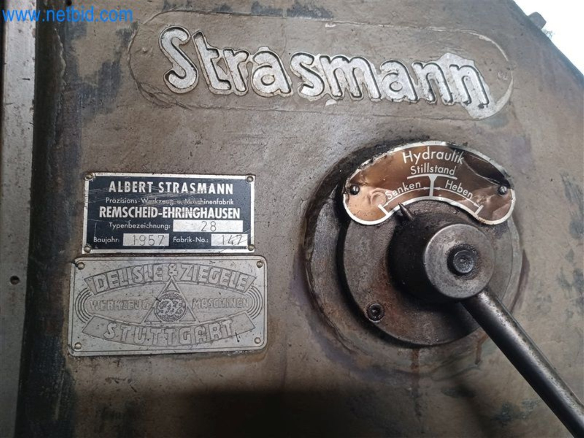 Máquinas para trabajar los metales: incluidos los centros de mecanizado con accesorios-3