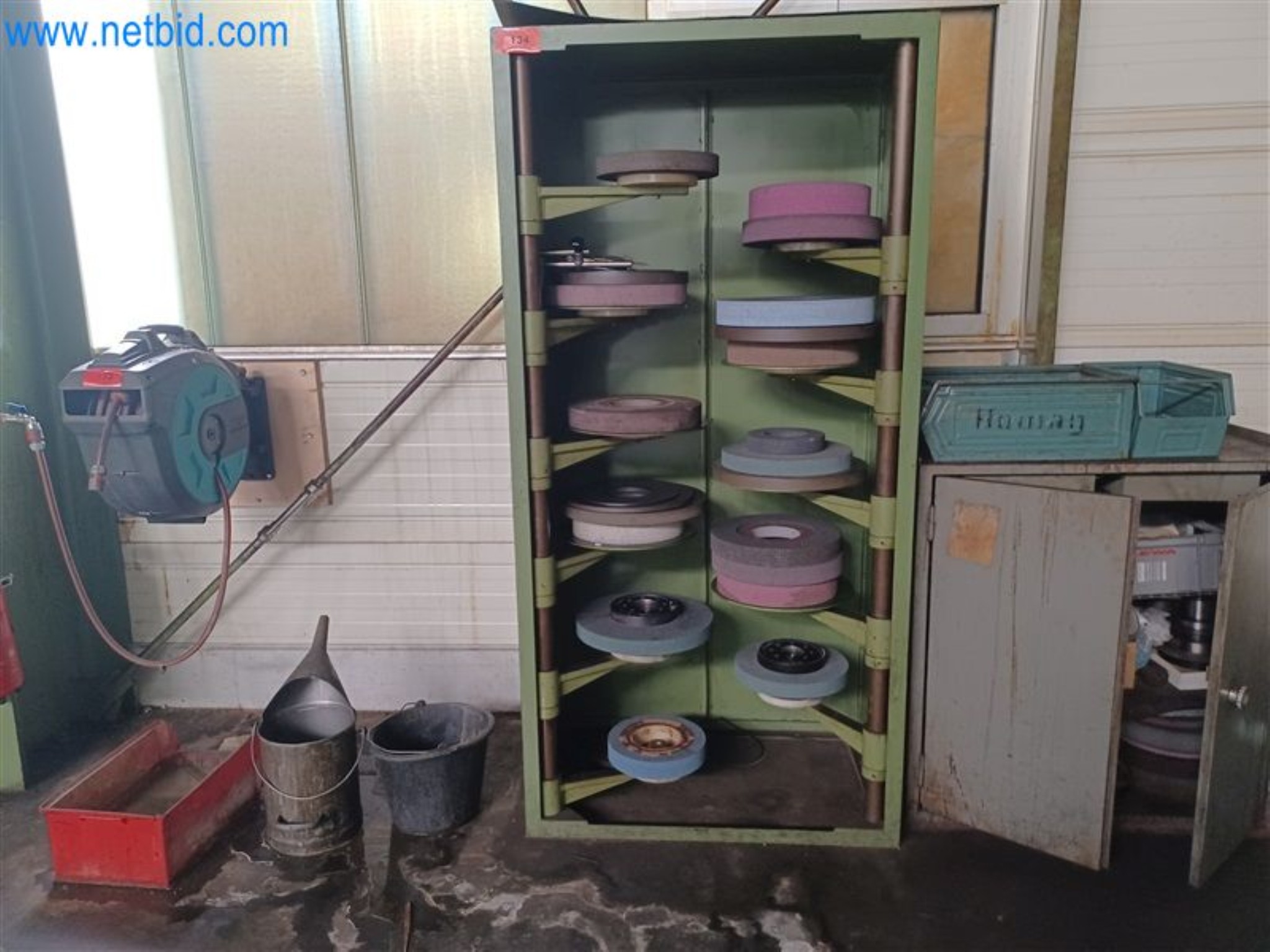 Metalworking machines: including machining centers with accessories-1