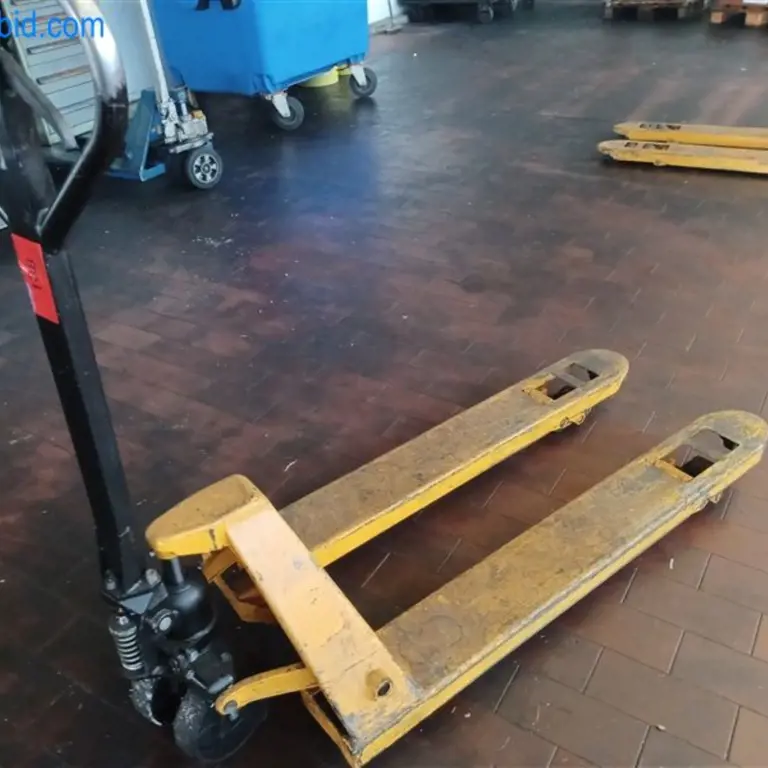 Pallet truck
