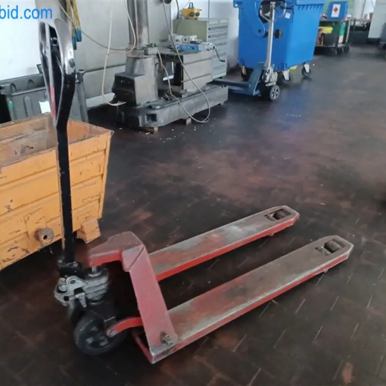 Pallet truck