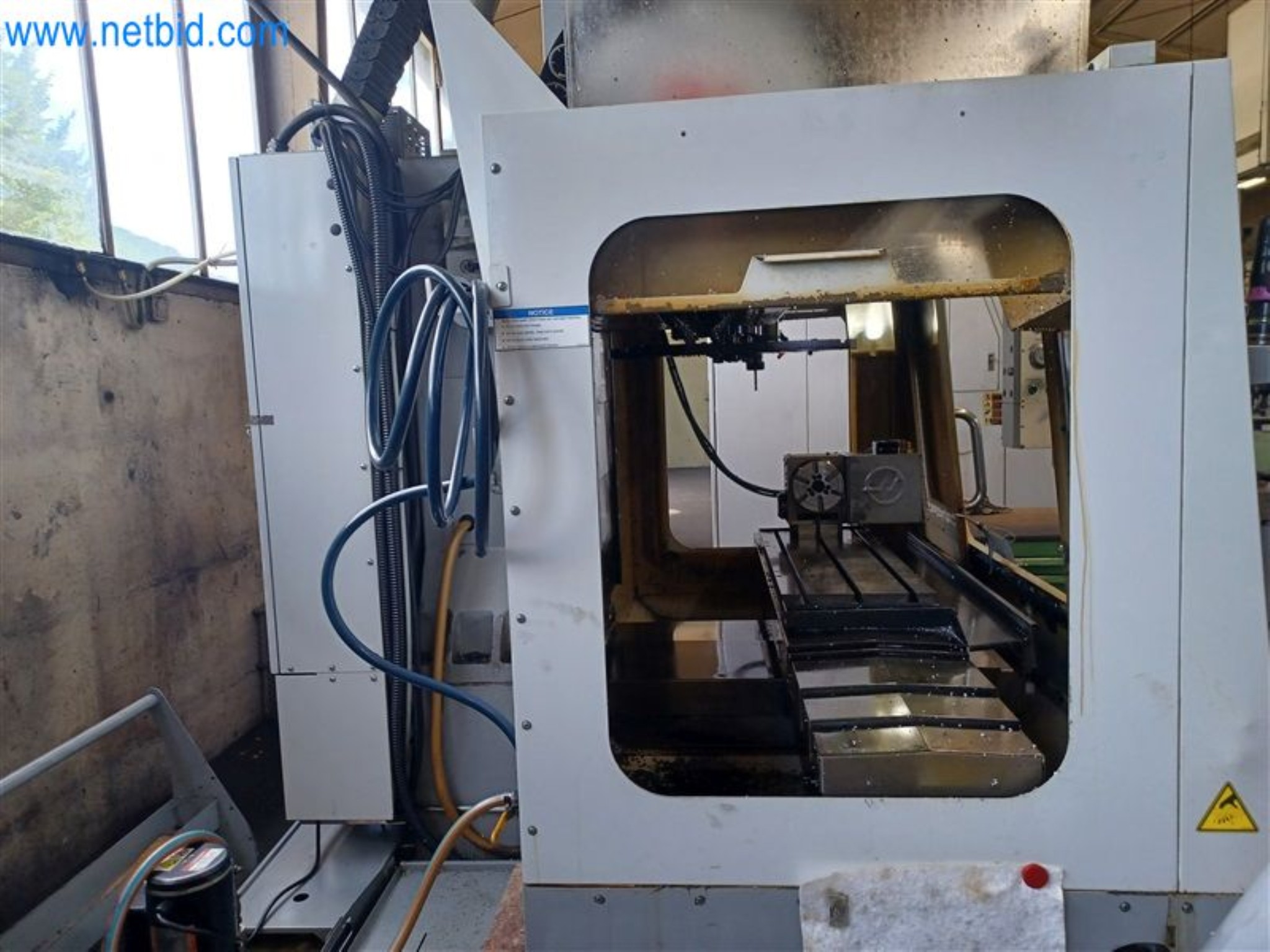 Máquinas para trabajar los metales: incluidos los centros de mecanizado con accesorios-4