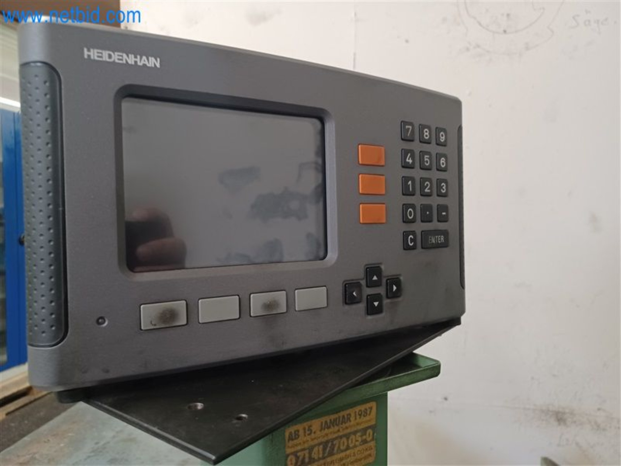 Metalworking machines: including machining centers with accessories-3