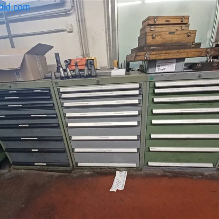 9 Tool drawer cabinets
