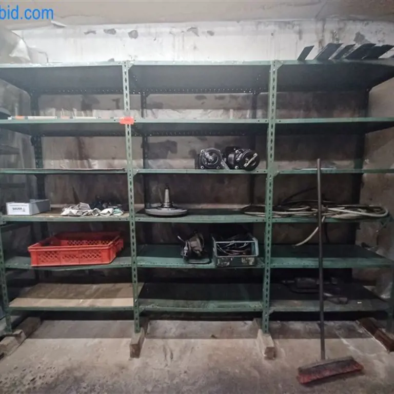 5 Shelving elements