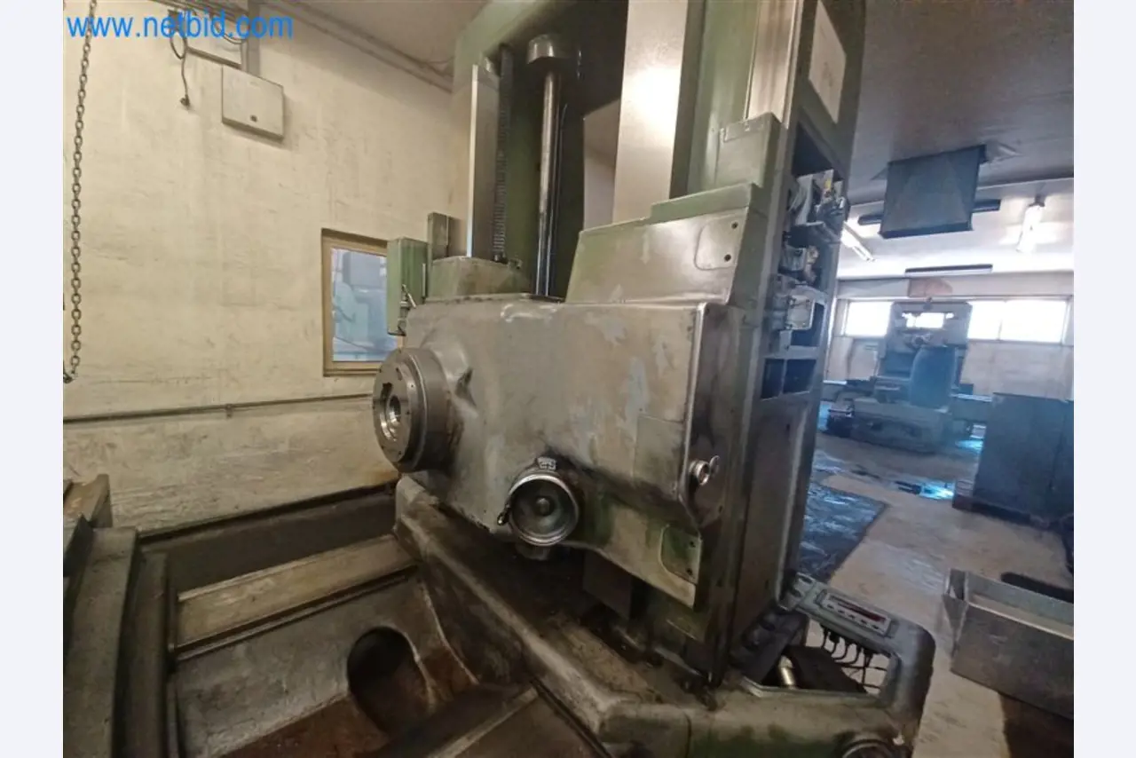 Máquinas para trabajar los metales: incluidos los centros de mecanizado con accesorios-10